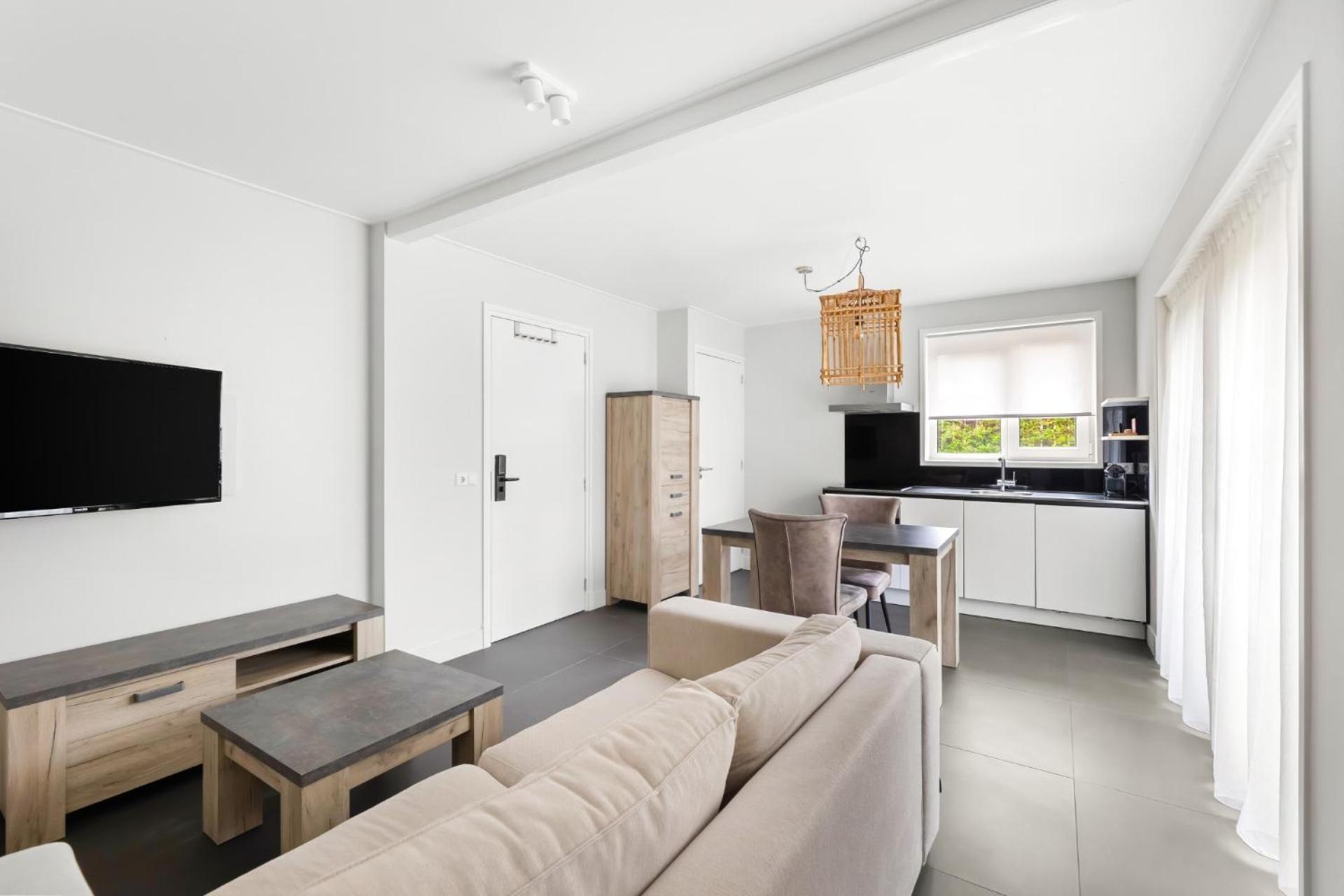 Апартаменты Bed & Bike De Dorsvloer Домбург Экстерьер фото